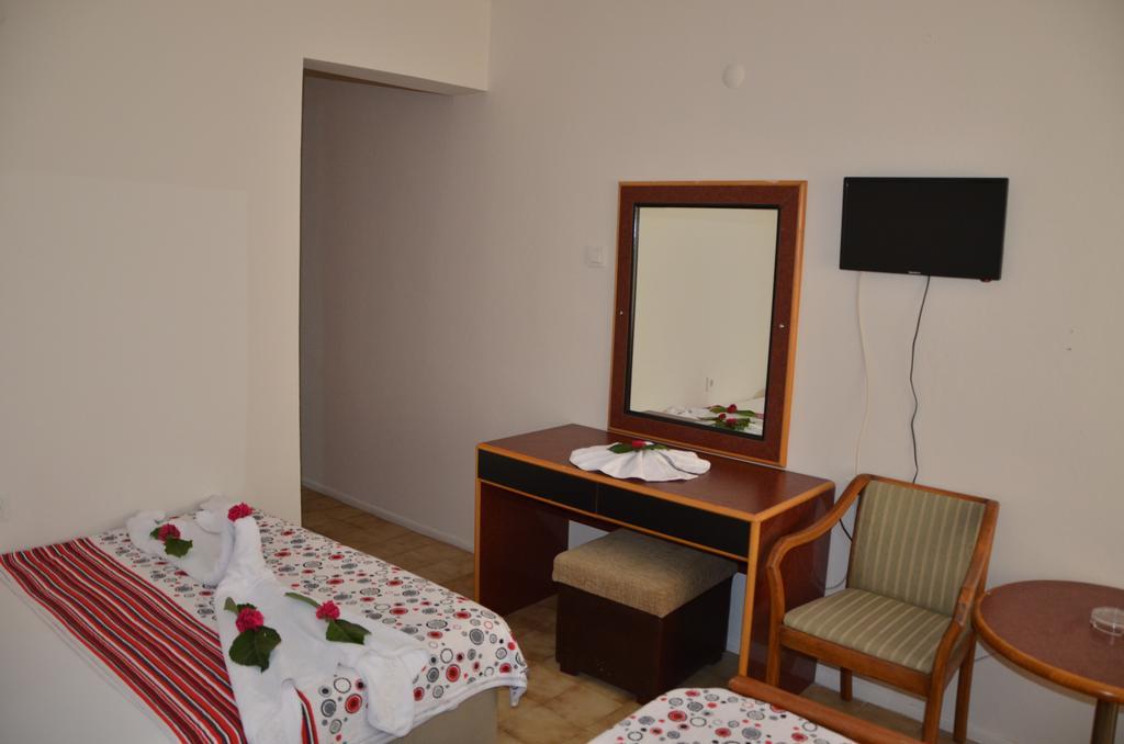 Dilek Hotel Menderes エクステリア 写真
